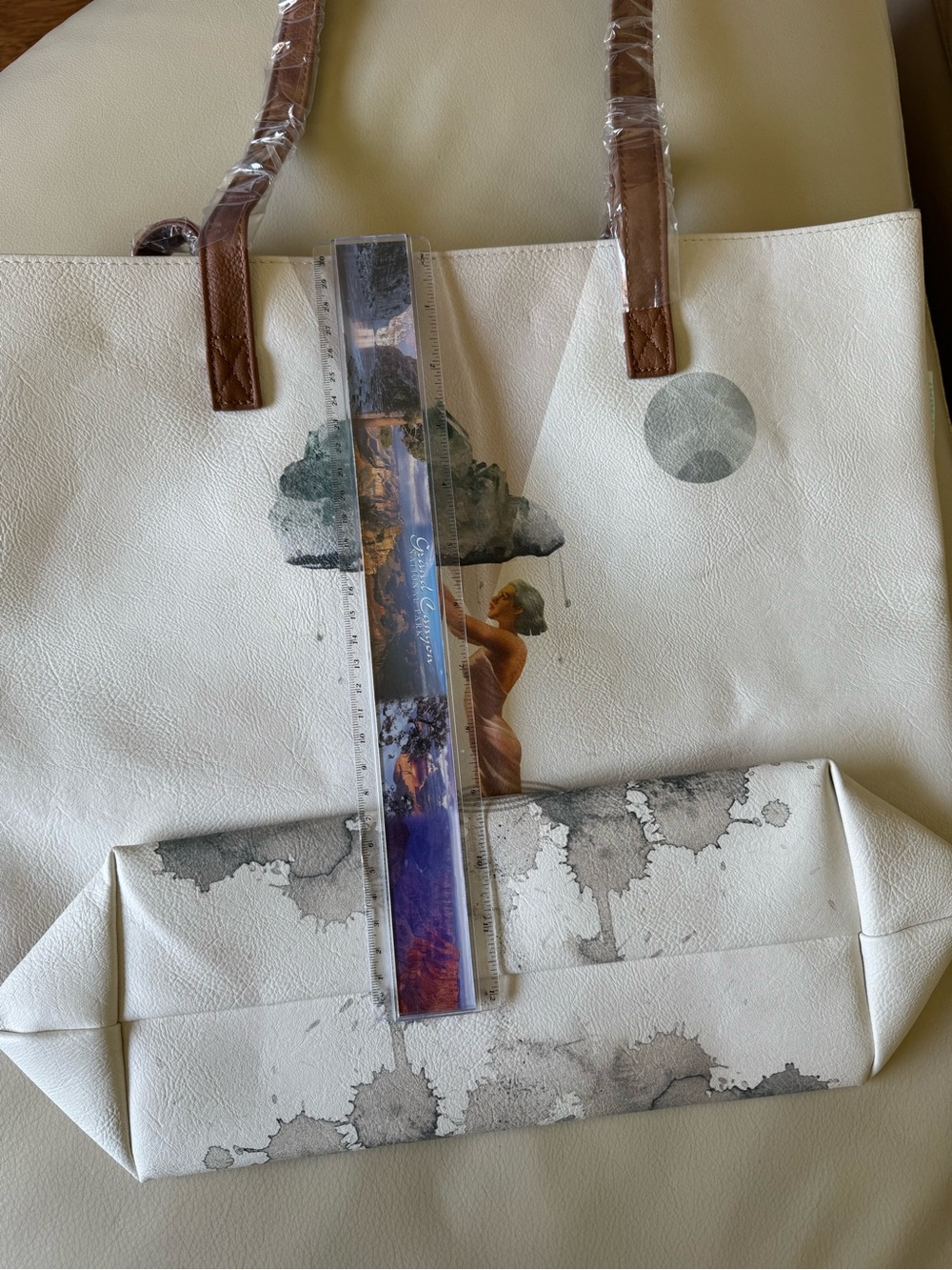 Papayaarts Tote Bag with Artistic Figure Print in White - Picture 6 of 8